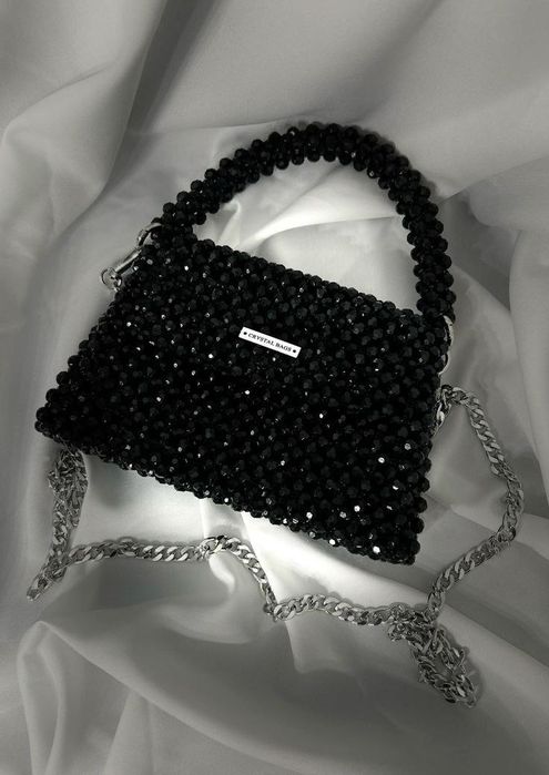 Toshdan toʻqilgan sumkalar