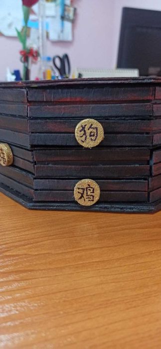 Кутията на чудотворците "Мегачудесата на калинката и черния котарак"