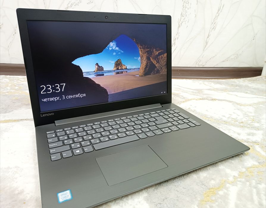 Notebook LENOVO в хорошем состоянии.