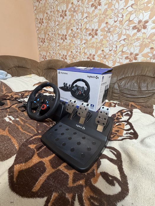 Продавам logitech g29