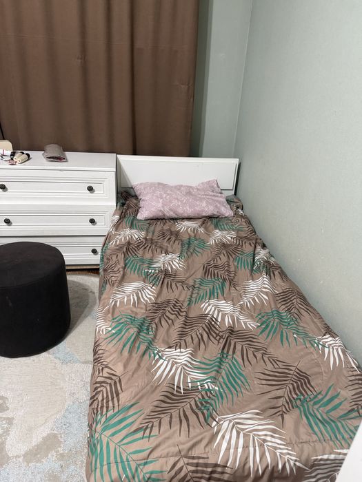 Продам кровать ширина 90