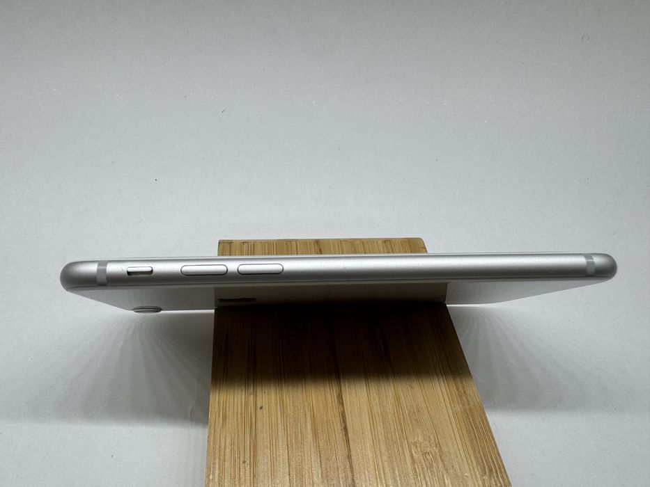 Apple iPhone 8 64Gb Alb Neverlocked