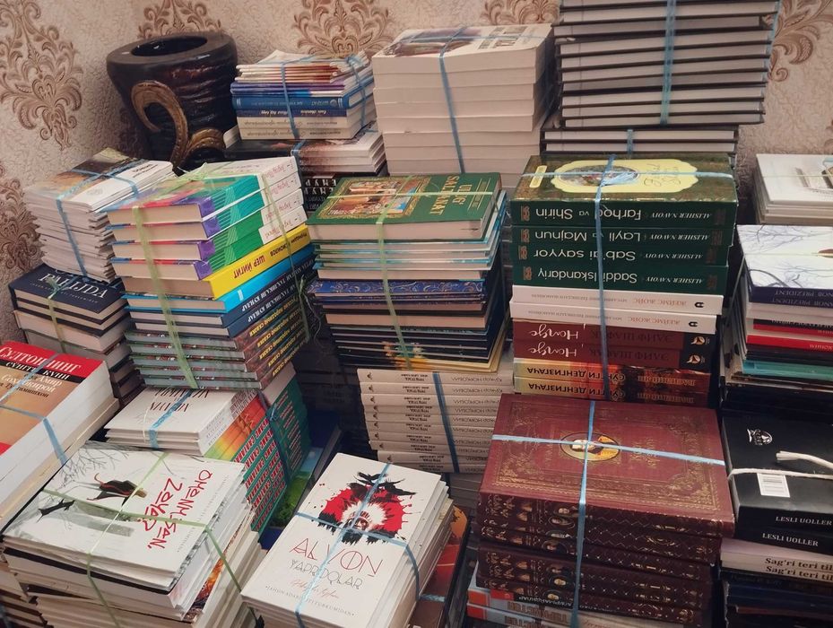 Yangi oʻzbek va jahon adabiyoti kitoblari sotiladi