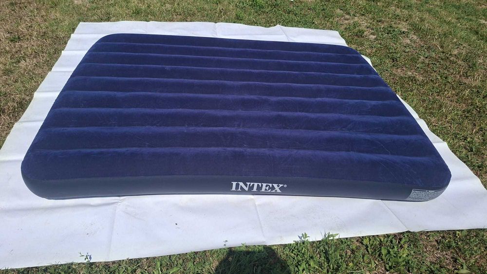 Saltea gonflabila INTEX 2 persoane  200 x150x25 (pentru camping , plaja, apa). Predare personala in Pitesti cu verificare ( umflare).