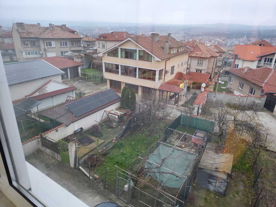 Дава се под наем Тристаен апартамент в Разград, Център - 100 кв.м за 359.04 € - Снимка #19