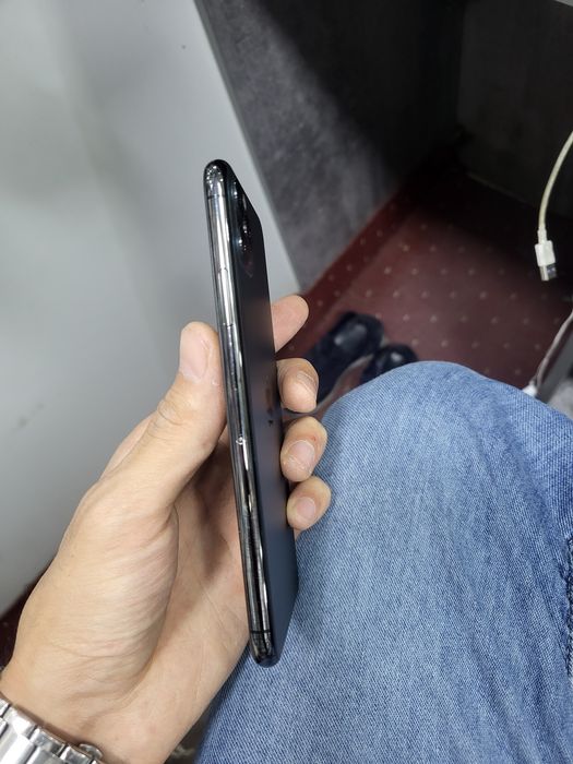 Iphone 11 pro max garantiyalik.