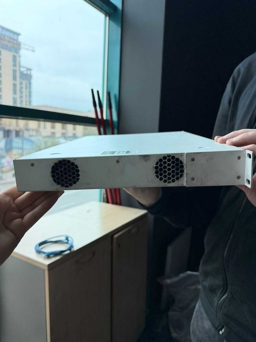 Коммутатор cloud router switch mikrotik crs328 24p 4s rm