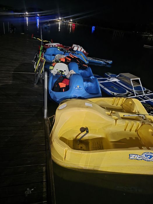 Продам катамаран зиг заг 400тыс  water bee 4x  900 тыс