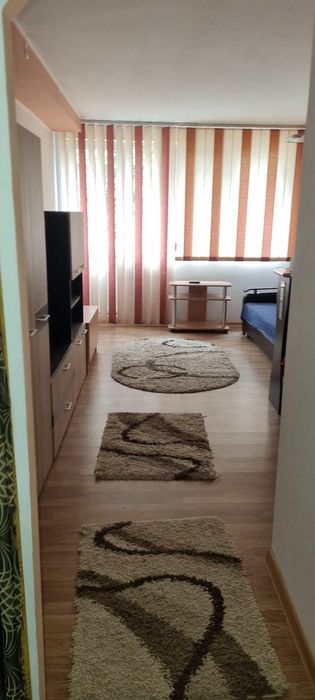 Garsoniera de inchiriat Resita Govandari,central,vis.a.vis de Dacia