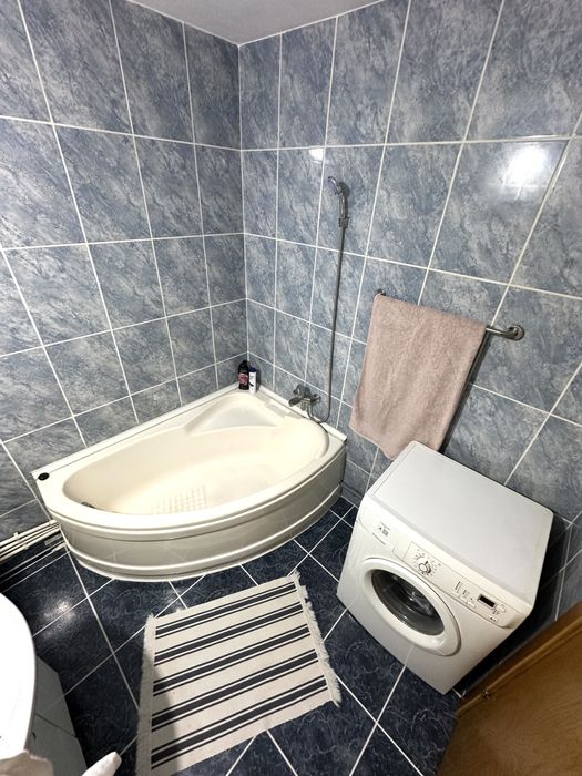 De vanzare apartament 2 camere, etaj 3 zona distrigaz
