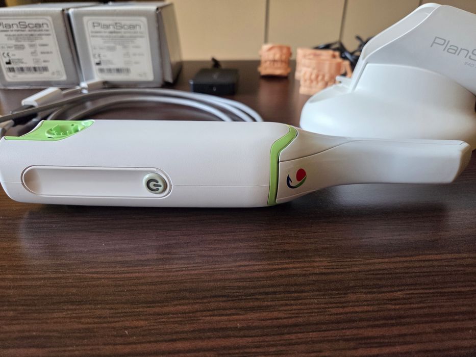 Интраорален скенер Planmeca PlanScan, 2450 EUR