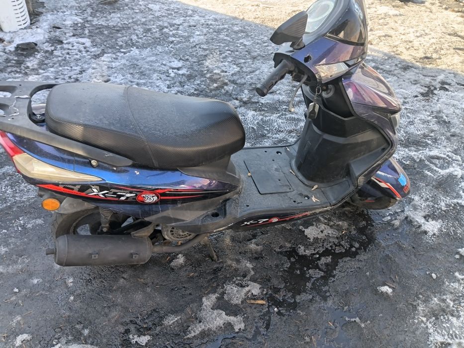 Продам скутер   М7