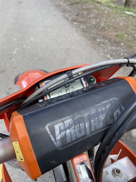 Vând ktm exc-f 250 model rfs
