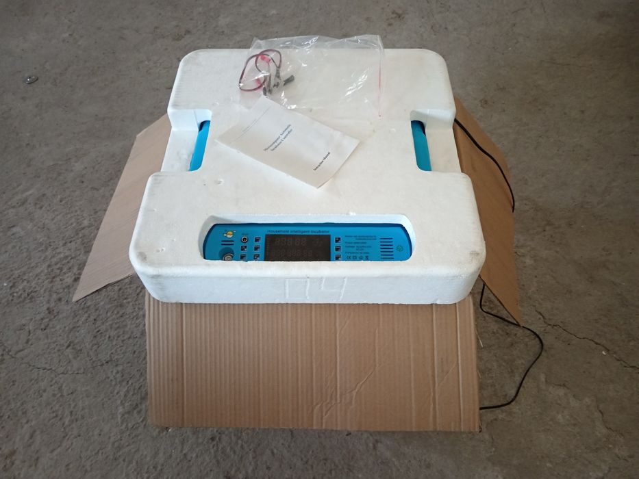 Inkubator 256 talik yangi xolatda 2 marta joja chiqargan ishlashi alo.