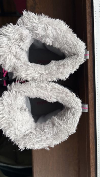 Cizmulițe pentru zăpadă , Columbia