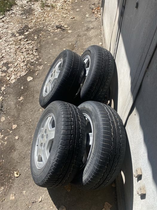 Продам диски с резиной.