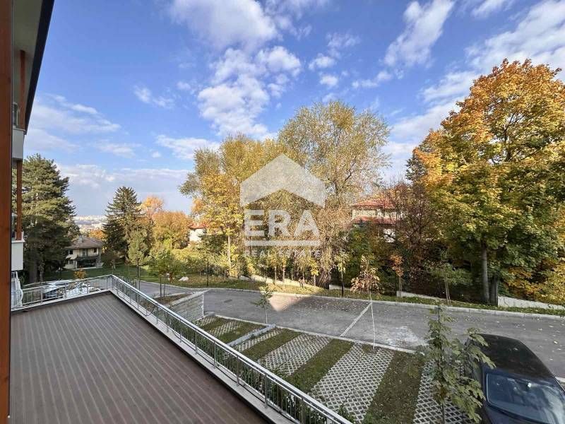 Продава се Четиристаен апартамент в София, Бояна - 169 кв.м за 2010 €/кв.м - Снимка #3