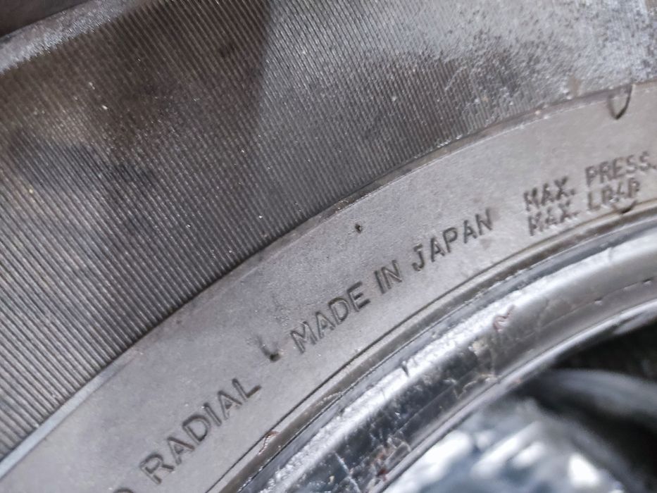 Продам шины 245/70 R17