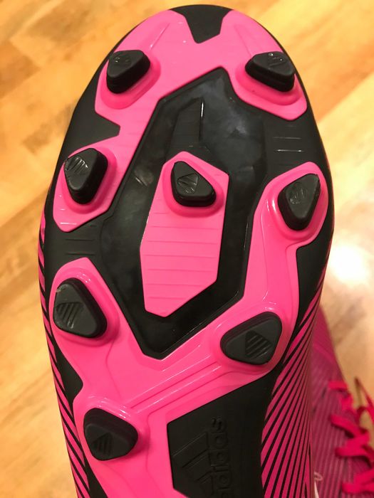 Чисто нови оригинални футболни обувки ADIDAS Nemeziz 19.4 FXG