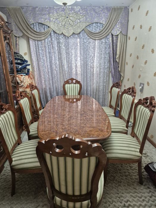 Срочно продаётся итальянский стол стул