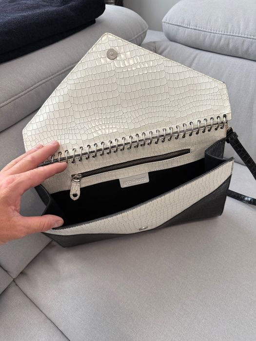 Attribute дамска чанта