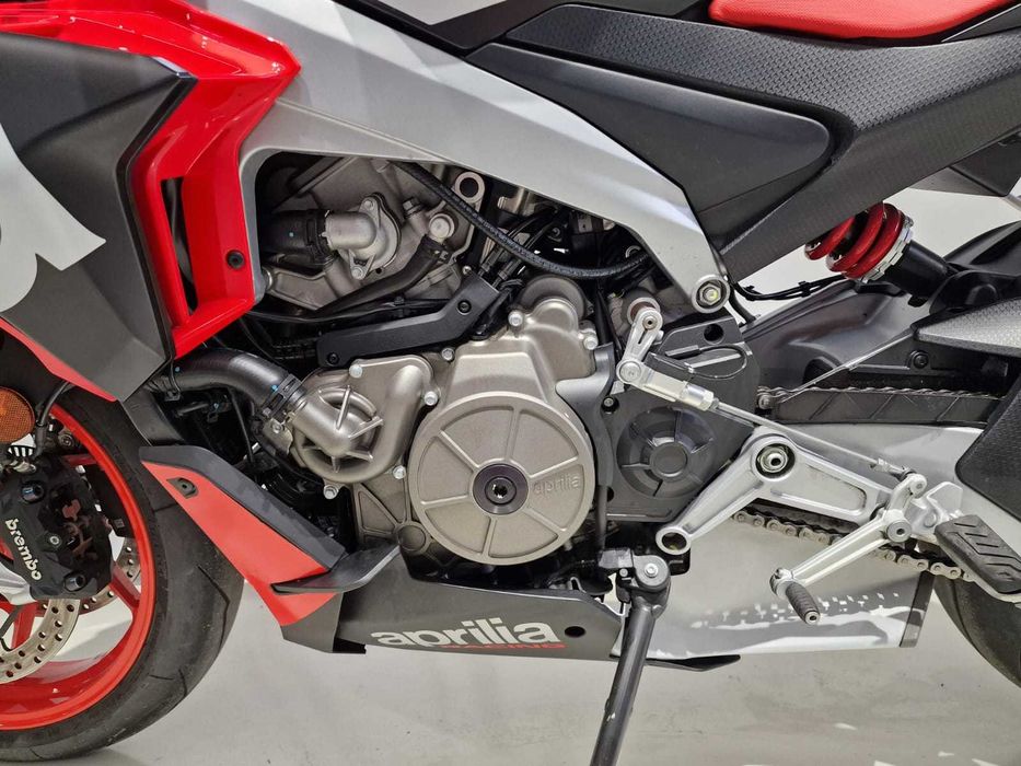 Motocicleta Aprilia Tuono 660 2022