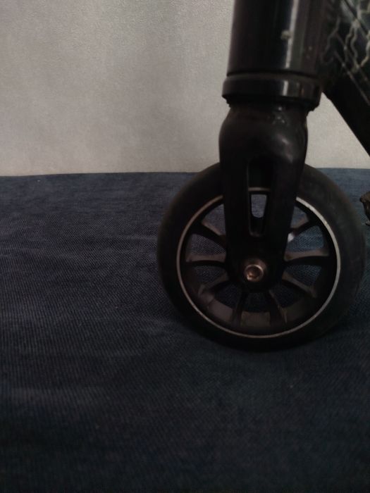 Продам самокат !!