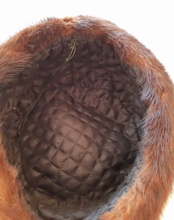 Головные уборы женские