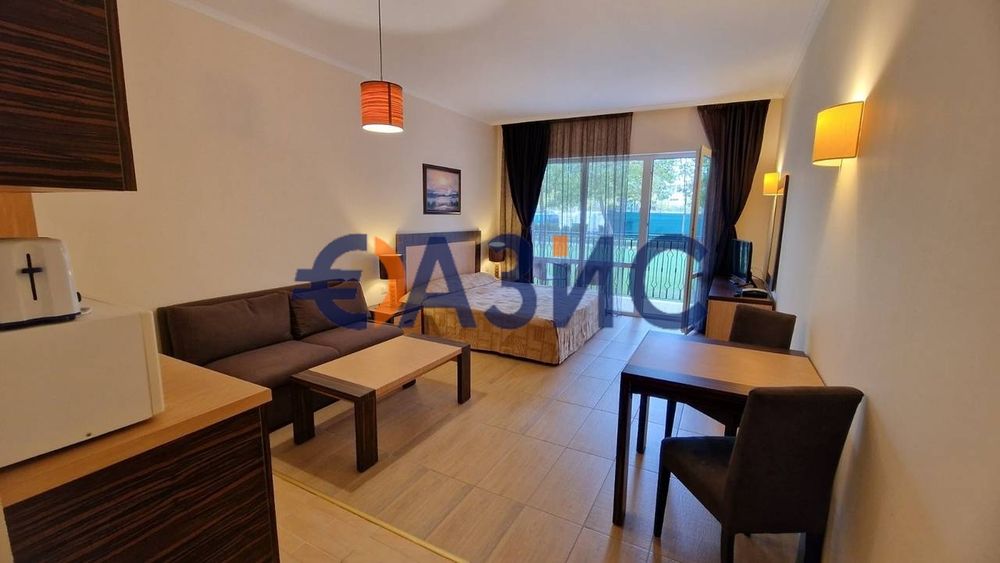 Продава се Едностаен апартамент в к.к. Слънчев бряг - 47 кв.м за 973 €/кв.м - Снимка #8