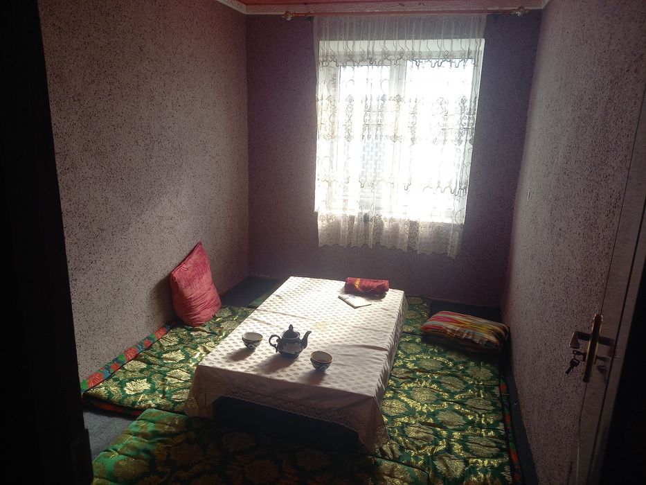 Uy sotiladi 3 xonalik