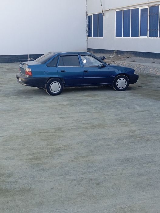 Moshina sotiladi 1999 yil 380.000 prabeg metan 4 ta yumshoq balon