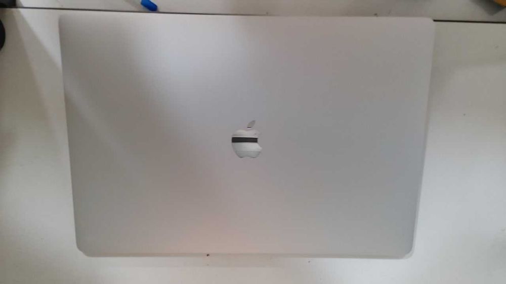 Macbook Pro 16"  A2141  I7  DDR4 16 gb SSD 512 gb ideal