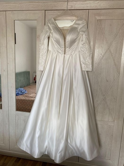 Rochie Mireasă   .