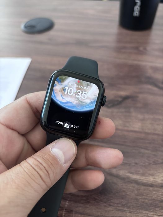 Срочно продам Apple Watch SE 2