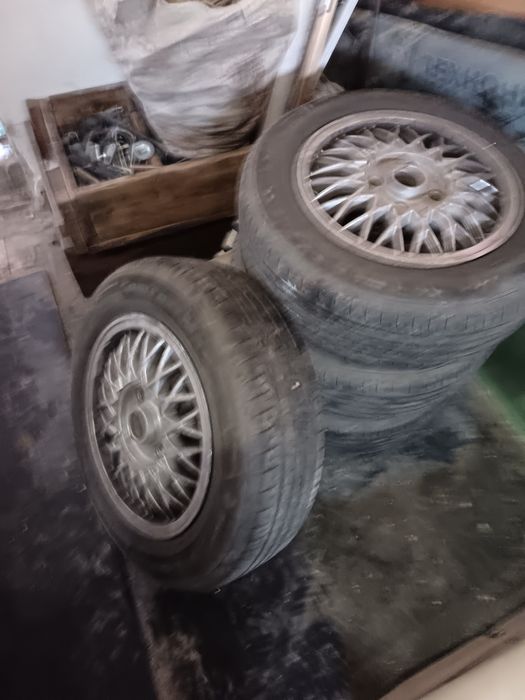 Ауди 80 титанка с резиной