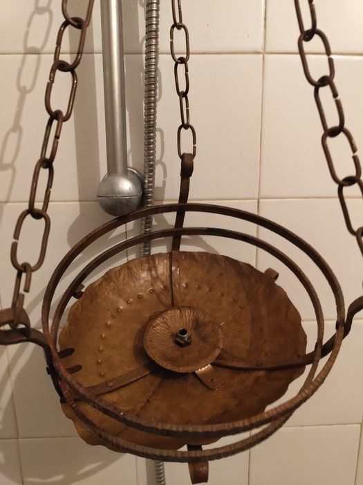 Стар меден полилей...