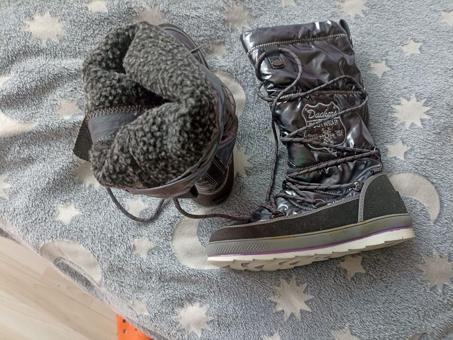 Чисто нови и много топли дамски ботуши на Dockers