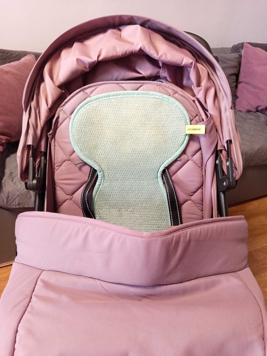 Бебешка количка CARRELLO Bravo
