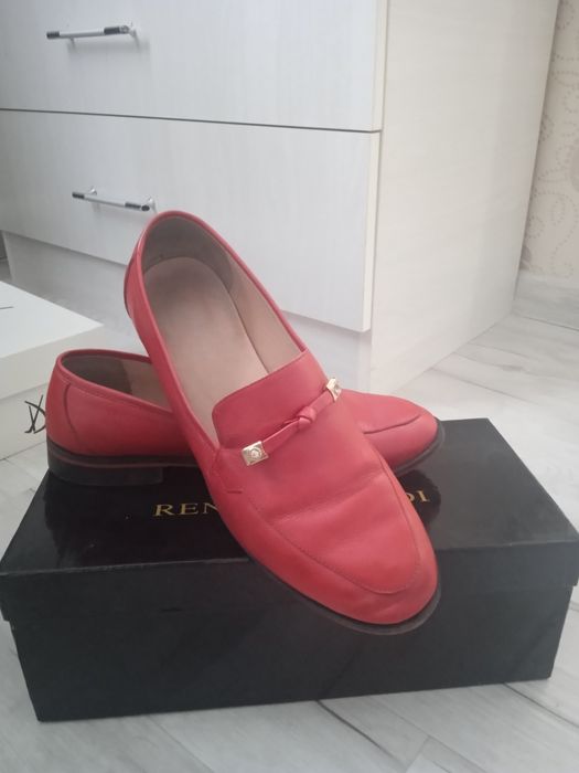 Женская одежда различных брендов