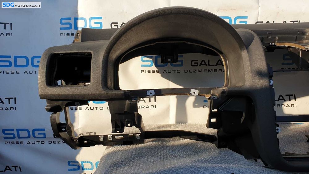 Plansa Bord Goala Dezechipata Volkswagen Golf 5 2004 - 2008 Cod 1K1858295