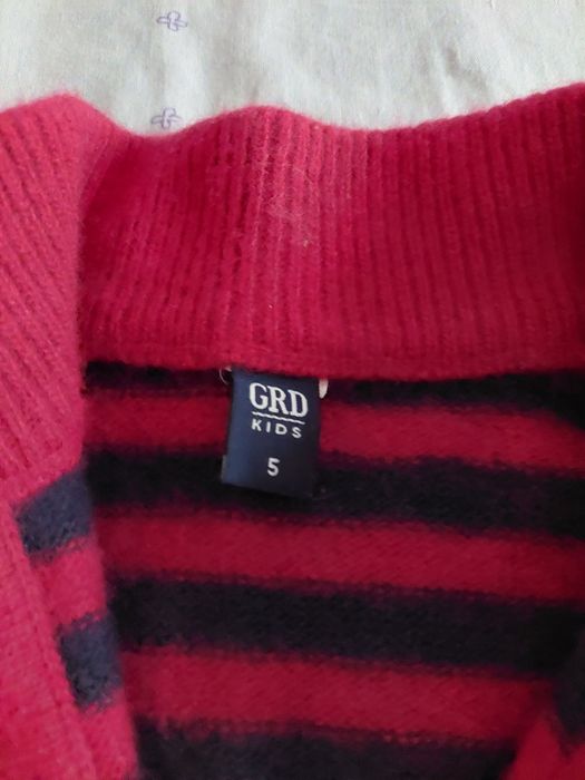 De vânzare pulover de lână, mărimea 116 cm