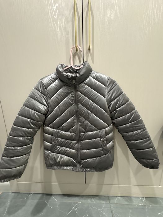 Куртка Zara 134см