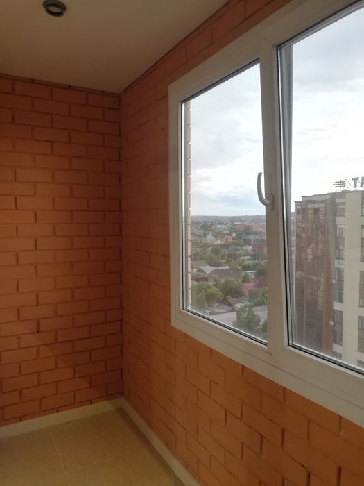 Продам 2 Ком квартиру в центре города