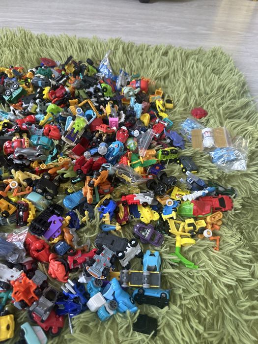 Киндер игрушки kinder