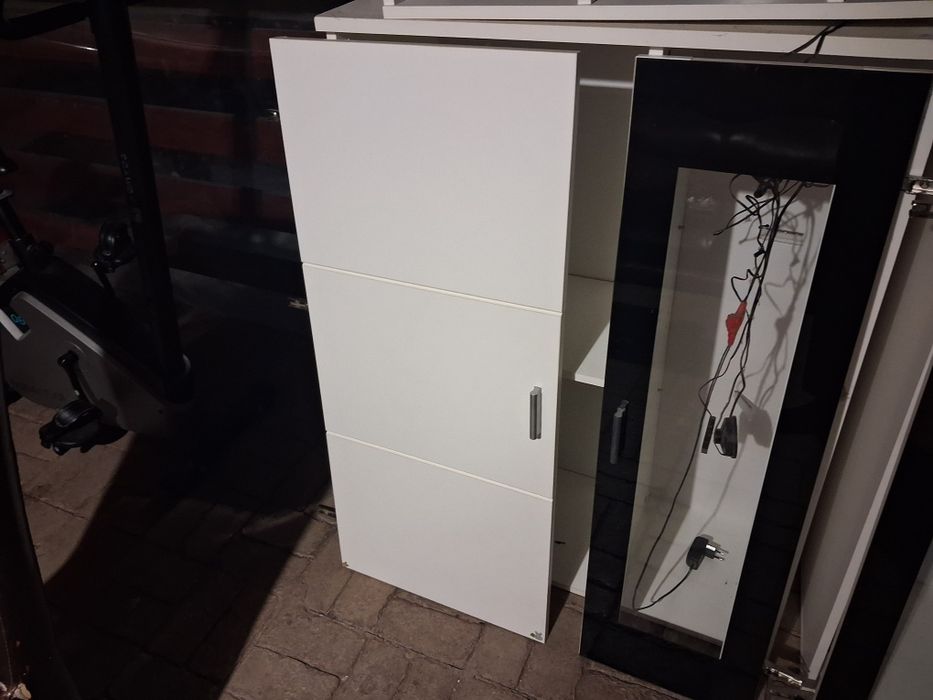 Vând mobila de living