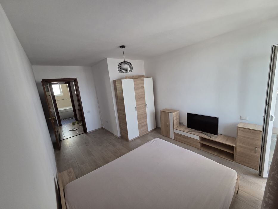 Inchiriez apartament 3 camere b-dul Ferdinand