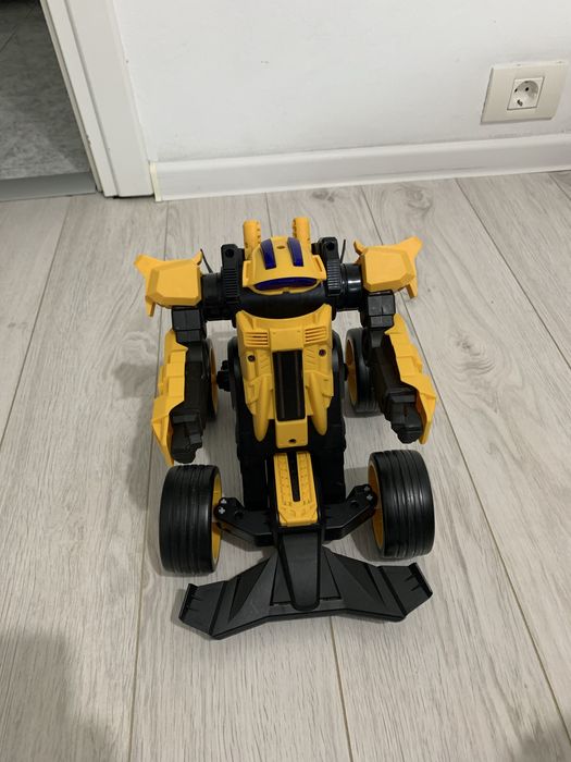 Masina robot cu telecomanda M-Toy 511