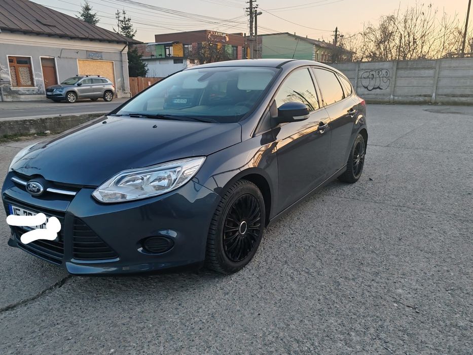 Vând Ford Focus an 2012 motor 1.6Ddci
