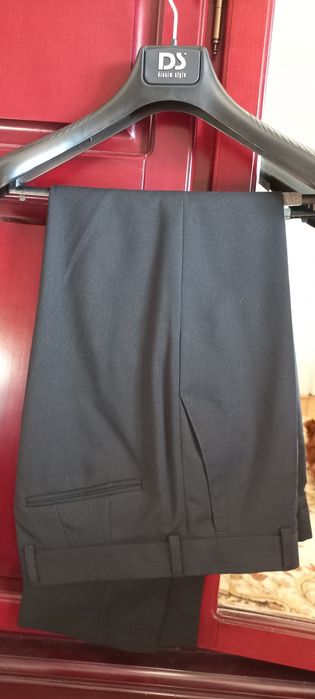 Costum bărbătesc de ocazie.