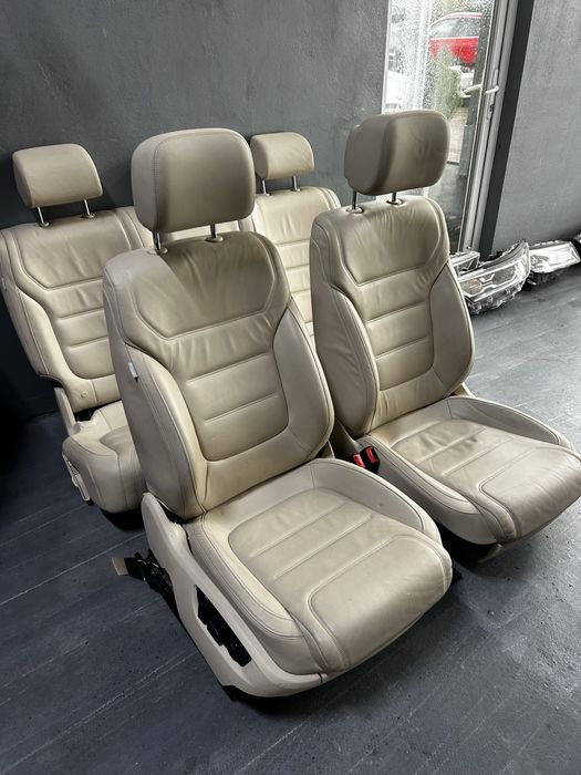 Interior piele electric , scaune față si banchete spate  Volkswagen Touareg 7P